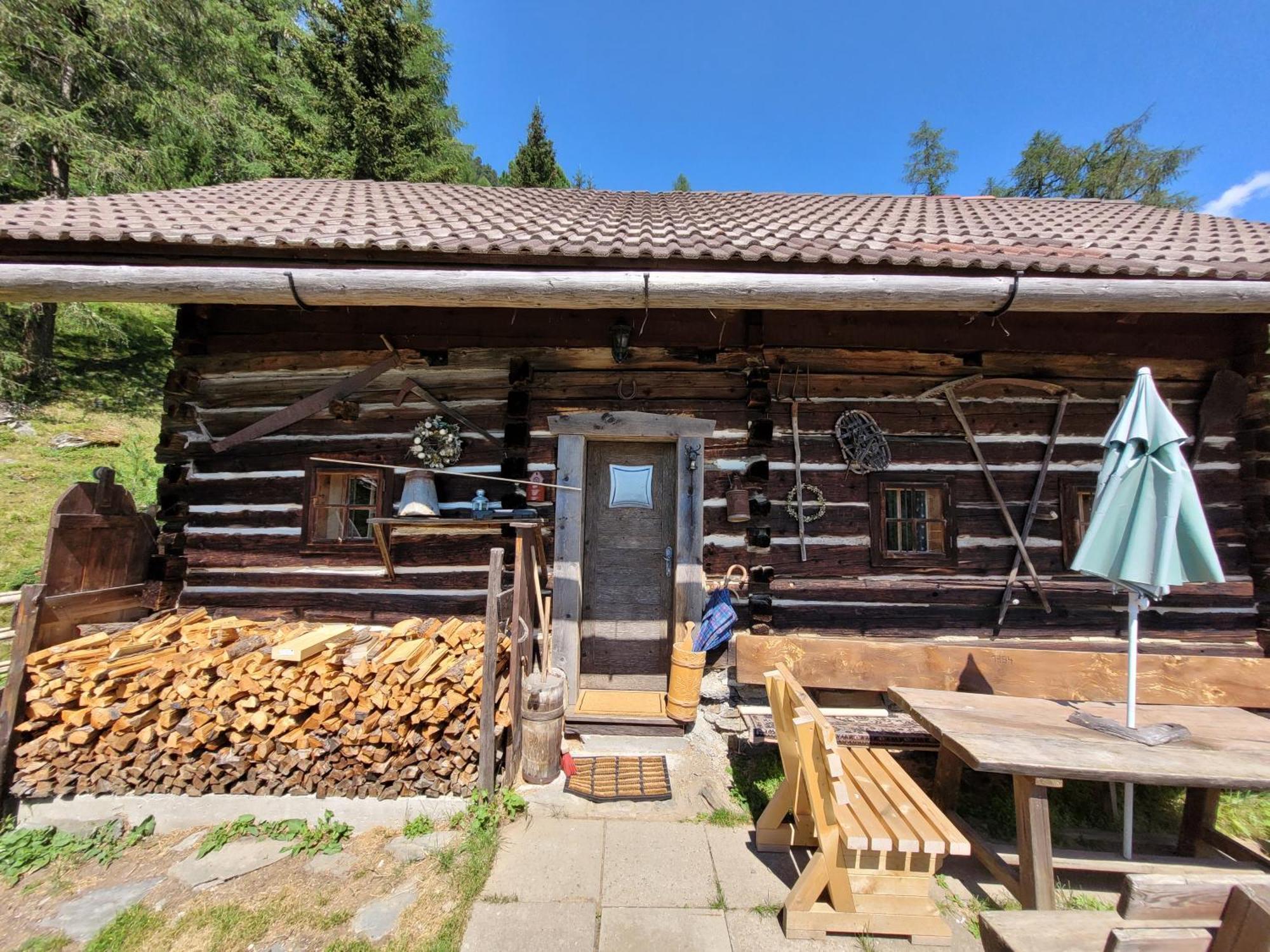 Bergheim Schmidt, Almhuetten Im Wald Appartments An Der Piste Alpine Huts In Forrest Appartments Near Slope Turracher Hoehe Bilik gambar