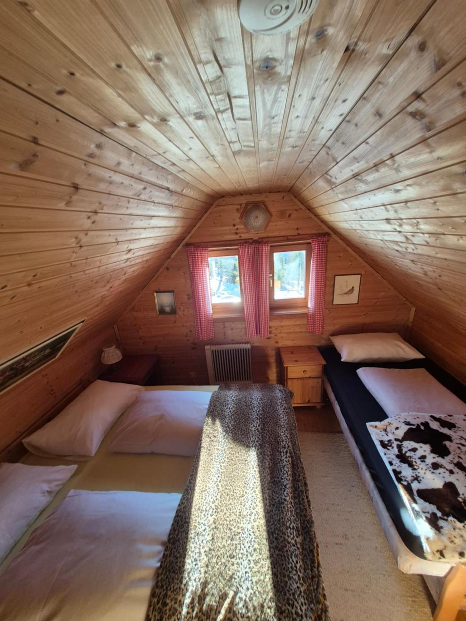 Bergheim Schmidt, Almhuetten Im Wald Appartments An Der Piste Alpine Huts In Forrest Appartments Near Slope Turracher Hoehe Bilik gambar