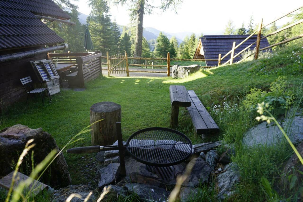 Bergheim Schmidt, Almhuetten Im Wald Appartments An Der Piste Alpine Huts In Forrest Appartments Near Slope Turracher Hoehe Luaran gambar